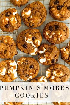 Pumpkin s’mores cookies are a delicious twist on a pumpkin cookie! Made gluten free, and with simple ingredients, they’re the perfect pumpkin cookie for summer! #pumpkinsmorescookies #pumpkincookies #pumpkin #pumpkinspice #smores #glutenfree #lowsugar #healthybaking #fall #onceuponapumpkin Pumpkin Walnut Dessert, Recipes With Swerve Sweetener, New Fun Recipes, Recipes For A Big Family, Fall Farmers Market Baked Goods, Pumpkin Cakesicles, Starbucks Food Recipes, Kitchen Spells, Halloween Pastries