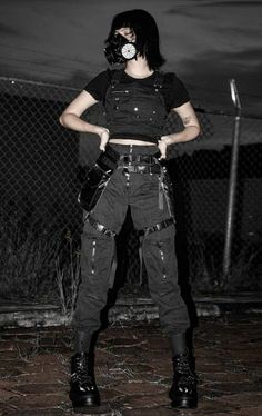 Tough Girl Outfits, Tech Wear Women, Techwear Outfits Women, Cyberpunk Outfit, Spy Outfit, Badass Outfit, Techwear Outfits, Techwear Fashion, Tough Girl