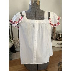 Nwt Hippie Laundry Cold Shoulder Shirt Boho Ruffle Embroidered Boho Sleeve Sz L. Beautiful Coral & Salmon Colored Embroidery 100% Cotton Machine Wash Length From Shoulder: 24 Width Across Bust In Front : 21 White Cotton Peasant Top With Ruffles, White Ruffled Cotton Peasant Top, White Cotton Embroidered Top For Daywear, Cotton Short Sleeve Embroidered Top For Daywear, Cotton Embroidered Short Sleeve Top For Daywear, Cotton Embroidered Top With Ruffles Short Sleeve, Casual White Embroidered Top For Daywear, Cotton Tops With Floral Embroidery For Daywear, Casual White Peasant Top With Embroidered Hem