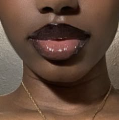 Lined Lips Black Women, Lip Gloss On Black Women, Lip Lining Black Women, Dark Skin Lips, Dark Lined Lip, Black Lip Liner Black Women, Makeup Still Life Photography, Dark Upper Lip Makeup, Lined Lips With Gloss Black Women