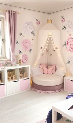 Camera Montessori, Toddler Bedroom Girl, Tiny Bedrooms, Toddler Girl Room, Toddler Room Decor, Kids Bedroom Inspiration, Girl Nursery Room