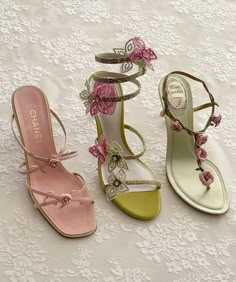 Stile Casual Chic, Flower Heels, Next Friday, Cute Shoes Heels