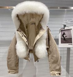 Designer Clothes Women, Cute Winter Coats, Winter Outer, Fur Lined Jacket, Cold Fashion, Under Your Spell, Fox Fur Jacket, Fur Collar Coat, Fur Hood Coat