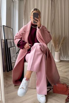 Mode Purple, Look Adidas, Skandinavian Fashion, Pink Outfits, Pink Outfit, Colourful Outfits, Looks Style