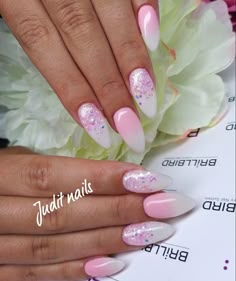 Pink Sparkly Nails, 21st Birthday Nails, Pineapple Nails, Bubble Nails, Manicure Nail Designs, Wow Nails, Ombre Nail Designs, Daisy Nails, Diy Nail Designs