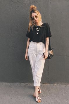 Ali Santos - camiseta e calça - camiseta e calça - verão - street style Chique Outfits, Work Outfits Women, Basic Outfits, Casual Street Style, Spring Outfits Casual, Looks Vintage