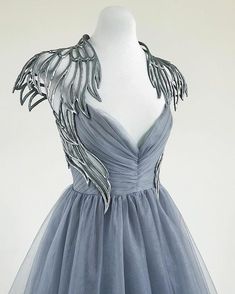 Angel Gowns, Fantasy Dresses, Fantasy Clothing, Fantasy Fashion, Mode Inspiration, Costume Design