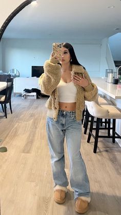 Tessa Ortega, Josie Alesia, Outfit Inspo Casual, Fall Fits, Cute Jeans, Outfit Inspo Fall, Cute Selfie Ideas