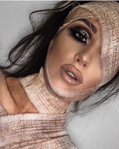 Halloween Makeup Ideas and Halloween Horror Nights Party Countdown #halloween #halloween2018 Mummy Costume Women, Mummy Halloween Makeup, Diy Mummy Costume, Halloween Makeup Ideas For Women, Mummy Makeup, Girl Halloween Makeup, Mummy Halloween Costume, Mummy Costume, Diy Costumes Women