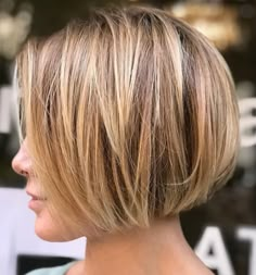 Messy Blonde Bob, Very Short Bob Hairstyles, Short Textured Bob, Short Bob Cuts, Tousled Bob, Layered Bob Hairstyles, Bob Haircuts For Women