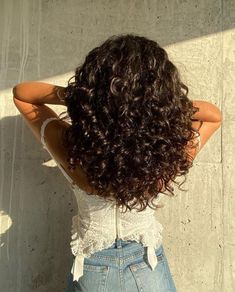 Naturally Curly Hair With Layers, Curly Voluminous Hair, Goddess Waves, Bouncy Hairstyles, Long Layered Curly Hair, 3a Hair, Whimsical Party, Curly Cuts, Curly Hair Cuts With Layers