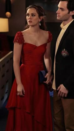 Vanessa Gossip Girl, Gossip Girl Outfits Blair, Gossip Girl Season 5, Chuck Y Blair, Gossip Girl Dresses, Estilo Gossip Girl, Cap Sleeve Prom Dress, Gossip Girl Outfits, Gossip Girls