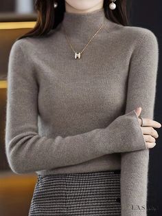 Lasaky - Premium Womens Solid Turtle Neck Pullover Sweater with Elegant Long Sleeve Design, Ideal for Slim Fit Inner Wear Old Money Turtleneck Outfit, Turtle Neck With Sweater, High Neck Outfits, Turtle Neck Under Shirt Outfit, Turtle Neck Outfit Layers, Turtle Neck Under Shirt, Turtle Neck Aesthetic, Woollen Tops For Women, High Neck Outfit