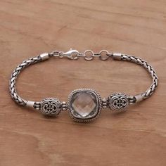 Amazing Jewelry Neck Pics, Silver Bracelet Designs, Silver Bracelet For Women, Inexpensive Jewelry, Antique Silver Jewelry, Fancy Jewellery Designs, Silver Jewellery Indian, Silver Bracelets For Women, Jewelry Bracelets Silver