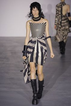 London Spring, Gareth Pugh, Vestido Casual, Vogue Fashion, Spring Summer 2017, Op Art, Fashion 2017, Spring 2017, White Fashion