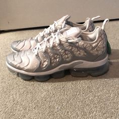 White Laces, Clear Bubble Bottom Colors: White, Silver, Light Grey Nike Bubble Shoes, Bubble Shoes, Nike Vapormax, Shoes Silver, White Nike, Silver Shoes, White Nikes, White Silver, White Lace