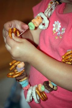 Snack necklace Future Kids, Dessert Table, Movie Night