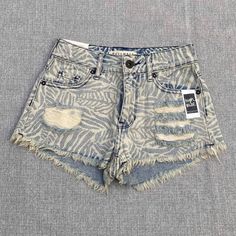 New With Tags Bullhead Distressed Denim Shorts Size 00 Pacsun High Rise Short Zebra Print Light Design Ripped Jean Shorts For Summer, White Denim Jean Shorts For Summer, Mid-rise Jeans For Vacation In Spring, Mid-rise Jeans For Spring Vacation, Spring Vacation Mid-rise Jeans, Distressed Summer Jeans, Summer Distressed Jeans, White Ripped Jeans For Summer, Summer Distressed Jeans For Day Out