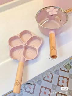 Cute Kitchen Utensils Aesthetic, Cute Tupperware, Cute Furniture, Astuces Diy, Aesthetic Kitchen, Art Deco Wall, Deco Wall