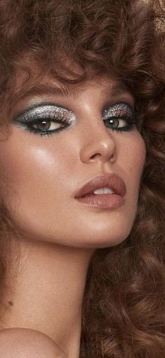 Glam 70s Makeup, Glam Disco Makeup, Disco Themed Party Makeup, Abba Makeup Ideas, Disco Hair Updo, 80s Disco Makeup Looks, Disco Party Hair And Makeup, Disco Look Makeup, 80s Makeup Looks And Hair