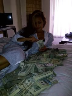 Investment Wallpaper, Shantel Jackson, Mo Money, Money Generator, Money Stacks, Money Pictures, Money On My Mind, Rich Lifestyle, Money Goals