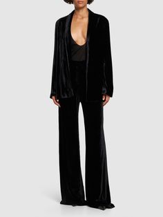 Side zip closure. Model is wearing a size38 Velvet Wide Leg Pants, Black Velvet Leggings, Satin Trousers, Velvet Leggings, Pitch Perfect, High Rise Pants, Flat Espadrilles, Shearling Jacket, Straight Pants