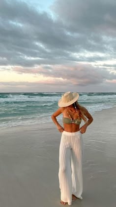 Chic Beach Outfit, European Beach, 20 Outfits, Outfits For Summer