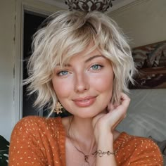 Blonde Bob With Bangs, Vintage Haircuts, Shaggy Haircut, Kort Bob, Classy Hairstyles, Short Shag Hairstyles, Choppy Hair