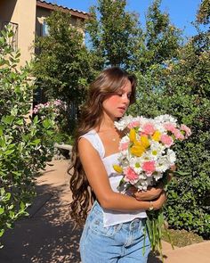 Flower Photoshoot, Shotting Photo, 사진 촬영 포즈, Nothing But Flowers, Spring Aesthetic, Instagram Photo Inspiration, Jolie Photo, How To Pose, Instagram Inspo