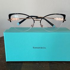 NWT Tiffany Eyeglasses Tiffany And Co Glasses, Tiffany Glasses Frames, Tiffany Eyeglasses, Cute Glasses Frames, Classy Glasses, Fancy Glasses