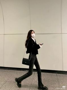 Korean All Black Outfit, Korean Casual Outfits, England Style, Korea Fashion, 가을 패션, Autumn Outfit, Korean Street Fashion, Blackpink Fashion, Korean Outfits