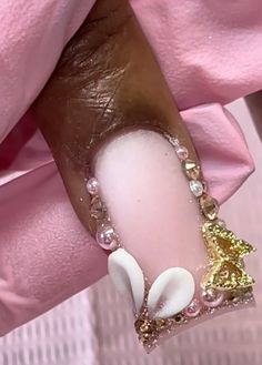 instagram - @ klasiiana Diamond Nail Placement, Diamond French Tip Nails, Diamond French Tip, Nails Pink And Gold, Hard Nails, Colored Acrylic Nails, Girly Acrylic Nails, French Tip Acrylic Nails, Glow Nails