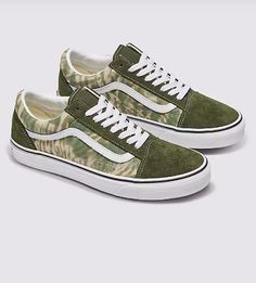 Green Vans Sneakers With Laces, Green Vans Skate Shoes With Round Toe, Vans Shoes Green, Vans Old Skool Safari, Classic Green Vans Sneakers, Street Skater, Vans Store, Van Doren, Old Skool