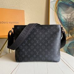 Designer Handbags Louis Vuitton, Vuitton Handbags, New Bag, Louis Vuitton Handbags, Luxury Handbags, Backpack Bags, New Collection