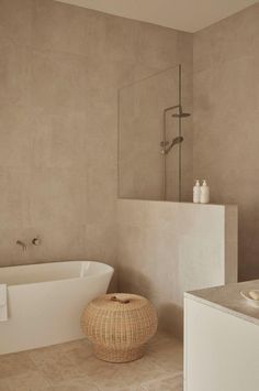 Organic Bathroom Design, Modern Organic Bathroom, Celebrity Bathrooms, Organic Bathroom, Organic Modern Bathroom, Natural Bathroom, Stone Bathroom, Modern Organic, Bathroom Inspiration Decor