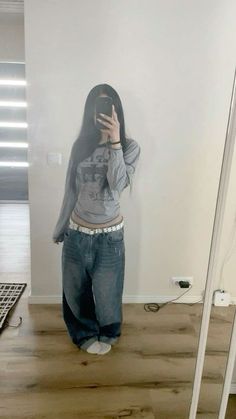 Baggy Jeans Outfit Y2k Grunge, School Outfits Y2k Grunge, Baggy Jean Outfits, Y2k Baggy Jeans, Outfits Baggy, Baggy Style