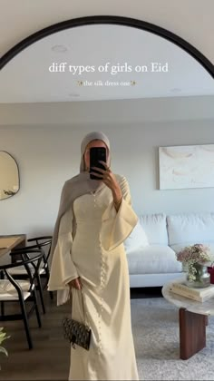 Elegant Outfits Hijab, Modest Grad Dress, Hijabi Fashion Dress, Hijabi Dresses Casual, Hijabi Wedding Guest Outfit, Elegant Hijab Outfit, Modest Graduation Outfit, Hijabi Graduation, Modest Graduation Dress