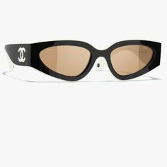 Sold Out Summer It Sunglasses Nib Chanel Cat Eye Sunglasses Black And White Comes With Case, Cerecloth,And Box Chanel Cat Eye Sunglasses, Eye Black And White, Sunglasses Cat Eye, Black Cat Eye Sunglasses, Ootd Inspo, Chanel Sunglasses, Chanel Accessories, Black And White Color, Black And White Colour