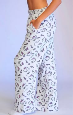 Hello Kitty Pajama Pants, Hello Kitty Pants, Shein Fashion, Kitty Clothes, Hello Kitty Clothes, Hello Kitty Friends, Hello Kitty Accessories, Cute Pajama Sets, Hello Kitty Plush