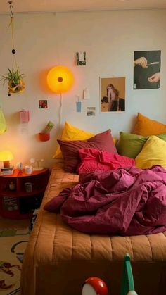 Eclectic bedroom, Bedroom aesthetics, Bedroom furniture, Bedroom décor, Cozy bedroom, Bedroom Ideas Modern Funky Bedroom, Small Couples Bedroom Ideas, Eclectic Minimalist Bedroom, Small Eclectic Apartment, Bedroom Inspirations Eclectic, Rental Bedroom Ideas, Funky Bedroom Ideas, Room Inspo Bedroom, Vibey Bedroom