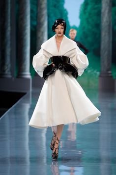 Moda Paris, Christian Dior Couture, Trend Fashion, Mode Vintage, Mode Inspiration, White Fashion