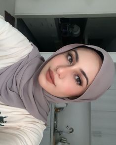 Convo Makeup Look, Makeup Arabian Look Hijab, Makeup Looks Hijab, Arabian Look, Makeup Bold, Membentuk Alis