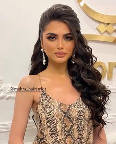 Arabic Hairstyles, Wedding Hair Brunette, Wedding Hairstyles For Medium Hair, Glamour Hair, Wedding Makeup For Brown Eyes, Wedding Hair Up, Easy Hair Cuts, Simple Prom Hair, Hollywood Hair