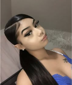 Baddie Hairstyles Latina, Latina Hair, Edges Hair, Natural Hair Styles Easy, Slick Hairstyles, Hair Ponytail Styles, Hair Stylist Life, Ponytail Styles, Sleek Hairstyles