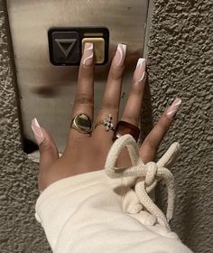 Short Acrylic Nails For Black Skin, Cute Nails For Black Girls Short, Short Vacation Nails Black Women, Acrylic Nail Designs Black Women, Baddie Simple Nails, Classic Acrylic Nails, Nail Inspo Black Women, Insta Baddie Nails Acrylic, Nails Inspo Baddie