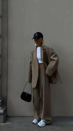 Monochromatic Outfit, Beige Outfit, Lil Pump, Outfit Inspo Fall, Looks Style, Mode Inspiration, Winter Fashion Outfits