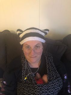 Crocheted striped cat hat, black-and-white can also be chosen for different colors Striped Cat, Cat Hat, Feb 13, Baby Accessories, Bathing Beauties, Electronic Accessories, Purses And Bags, Black And White, Music Clothes