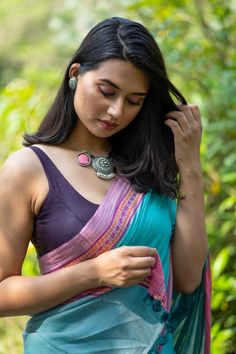 Pink Colour Saree, Turquoise Saree, September Rain, Stylish Saree, Turquoise And Pink, Hotel Bedroom, Women Photography