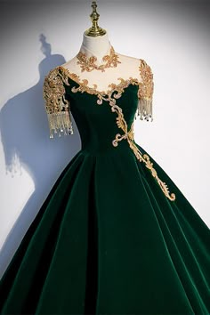 Gorgeous Dark Green A-line Long Formal Gown with Gold High Neck Green Ball Gown, Gaun Abad Pertengahan, डिजाइनर कपड़े, High Neck Prom Dress, Long Formal Gowns, Long Formal Dress, Prom Dress Stores, Fantasy Dresses, Beaded Prom Dress