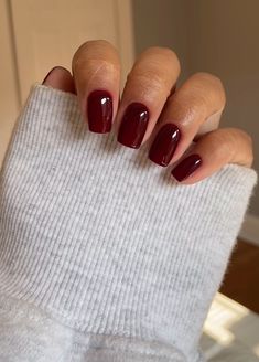 Moody Red Nails, Real Nails Painted Gel, Short Oval Burgundy Nails, Light Maroon Nails, Wine Nails Short, Plum Gel Nails, Short Maroon Nails, Red And Brown Nails, Structure Gel Manicure